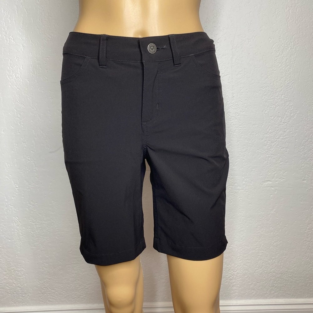 Patagonia Skyline Travelers Shorts Womens Size 2 Black 8” Inseam